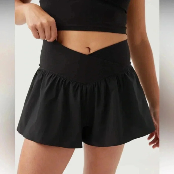 OFFLINE By Aerie Real Me Crossover Flowy Short Size XL - Picture 1 of 7